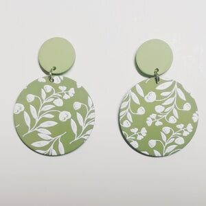 1pair Exquisite Green and White Floral Dangle Earrings, Elegant and Stylish